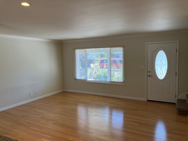 Foto del edificio - Beautiful 3 Bedroom Home with Great Schools!