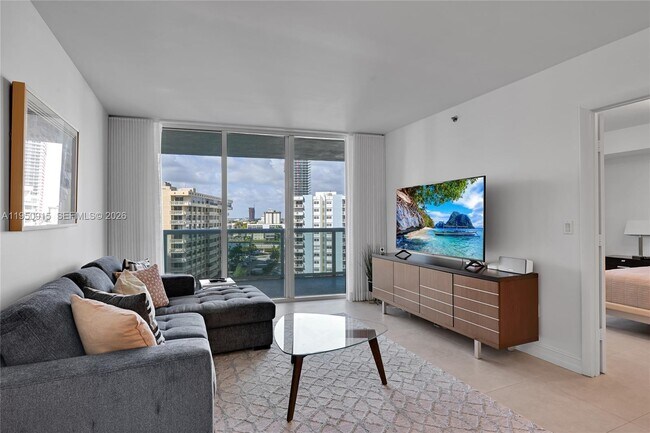 Building Photo - 1800 S Ocean Dr