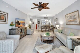 Building Photo - 7811 Regal Heron Cir