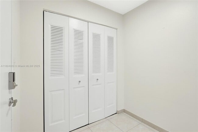 Building Photo - 7900 Camino Cir