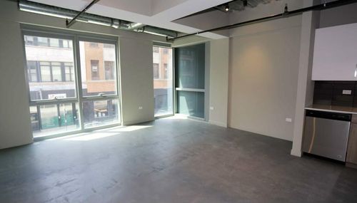 Foto del edificio - 1241 N Milwaukee St
