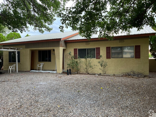 Building Photo - 708 Bursum Pl