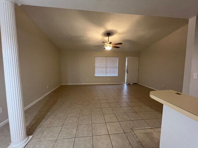 Building Photo - 107 Boardwalk Ln