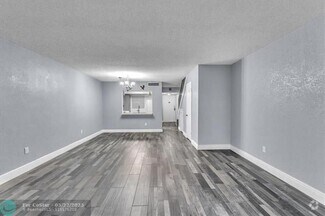 Building Photo - 3390 Foxcroft Rd