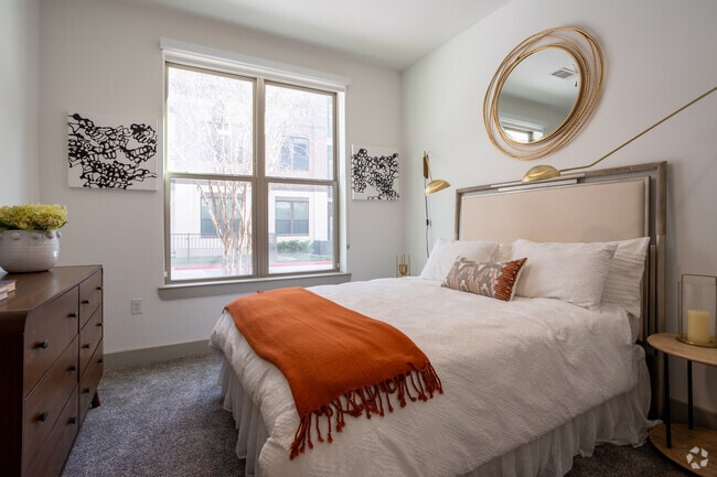 Interior Photo - Bellrock Summer Street