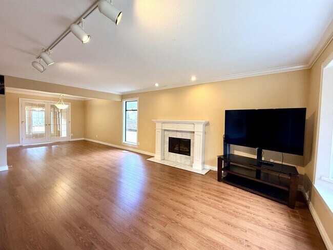 Photo du bâtiment - 1805-148A 148a St