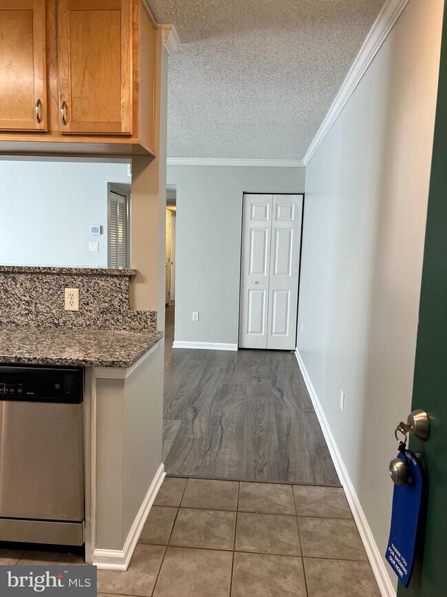 Building Photo - 15597 Horseshoe Ln