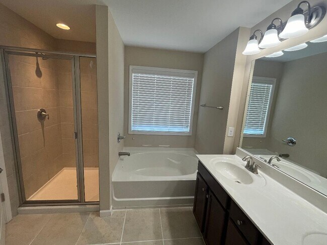Foto del edificio - 3385 Twinrose Pl