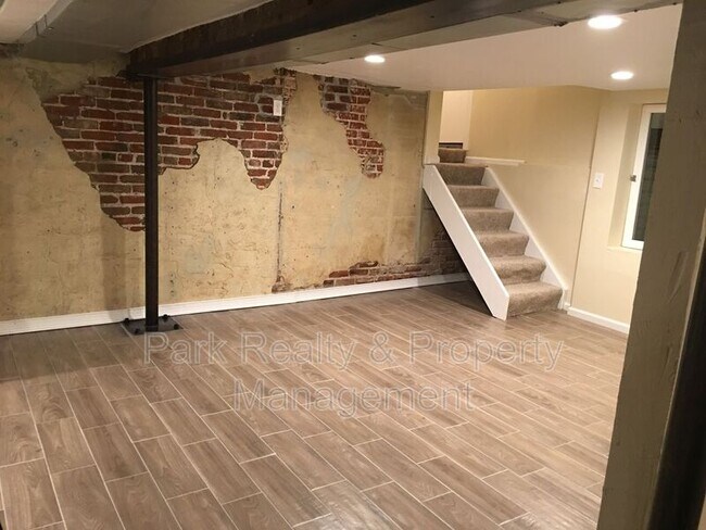 Building Photo - 1536 Lowell Blvd