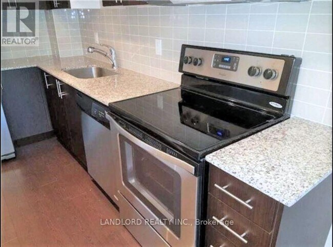 Photo du bâtiment - 3520 Danforth Ave