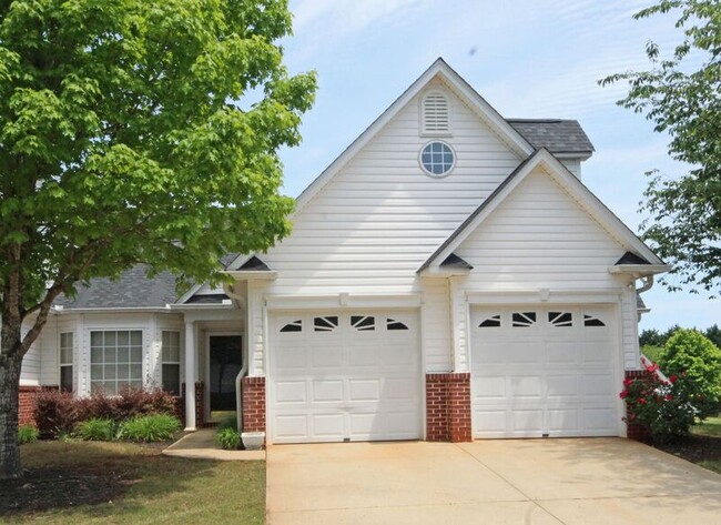 Building Photo - 500 Cliffview Ct