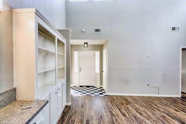 Foto del edificio - 4 br, 2 bath House - 16402 Lobo Ln