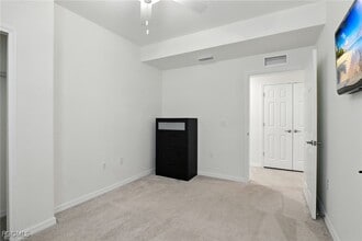 Building Photo - 12039 Hawthorn Lake Dr