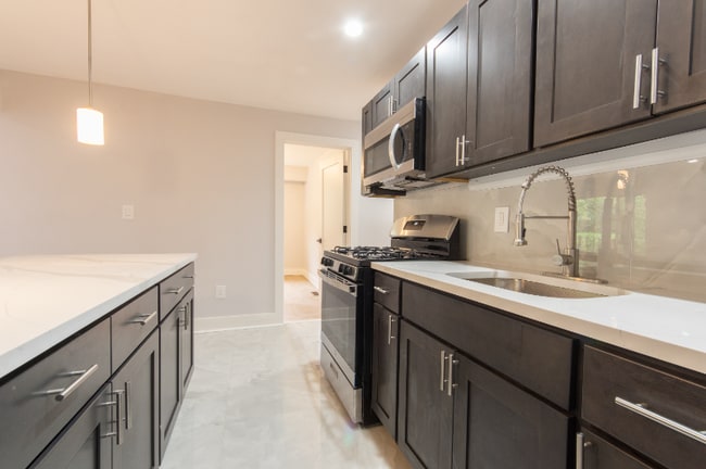 Building Photo - 1903 Country Ln