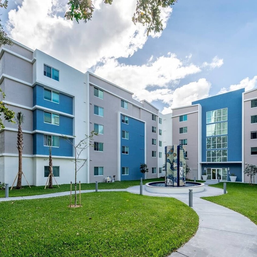 Foto principal - Smathers Plaza II