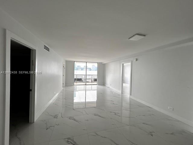 Foto del edificio - 6039 Collins Ave