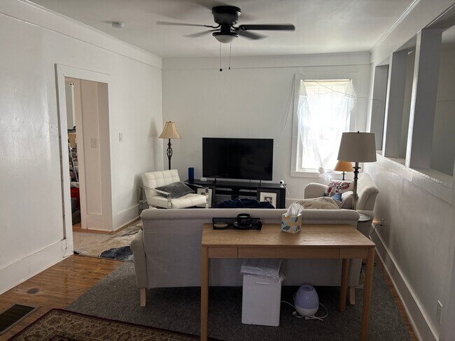 Building Photo - 3013 Alston Dr