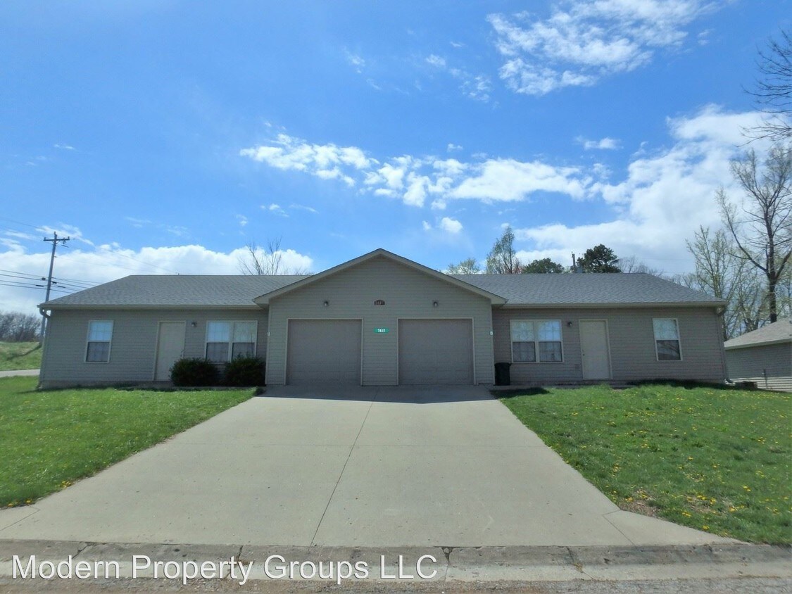 Foto principal - 7400 W Country Hill Rd