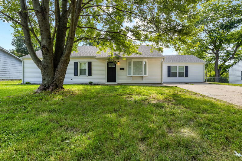 745 Morningstar Dr, Mooresville, IN 46158 House for Rent in