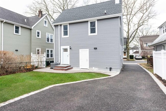 Building Photo - 9 Capitol Ave