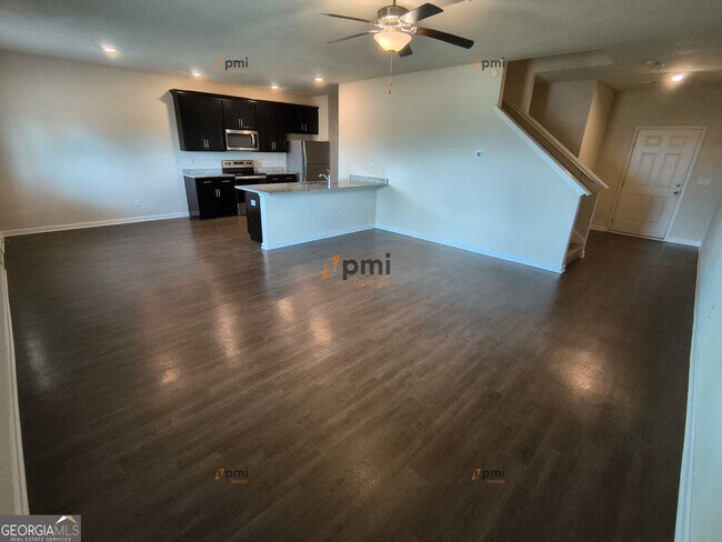 Foto del edificio - 3541 Falconwood Dr
