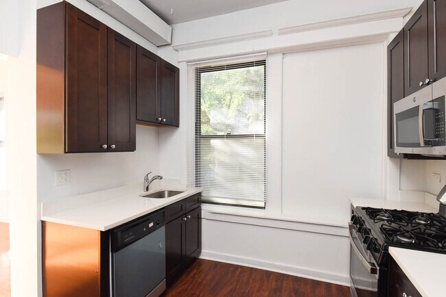 Foto del edificio - 3900 N Sheridan Rd