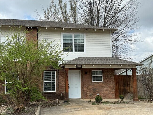 Building Photo - 1523 N Dawn Dr
