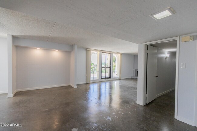 Foto del edificio - 6502 N Central Ave