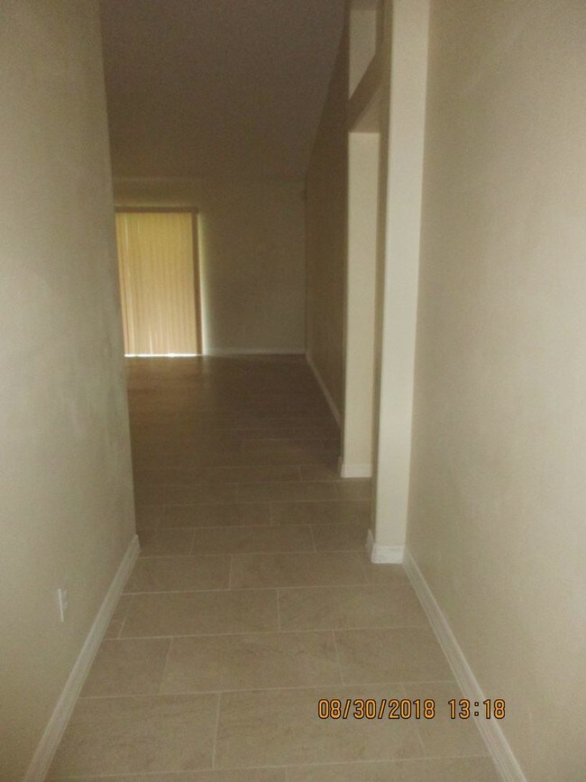 Foto del edificio - PEBBLE POINT HOME