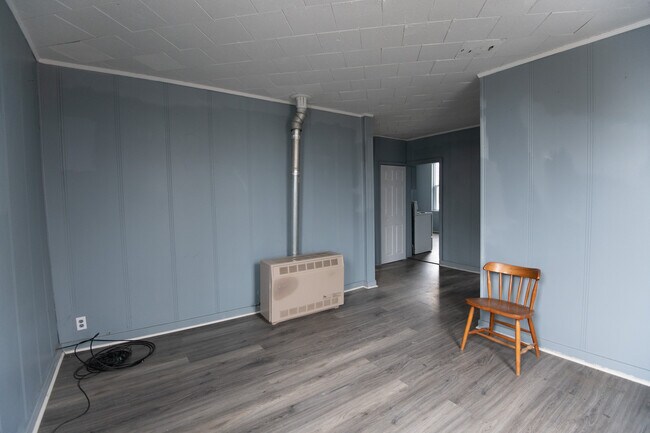 Building Photo - 301 Park St