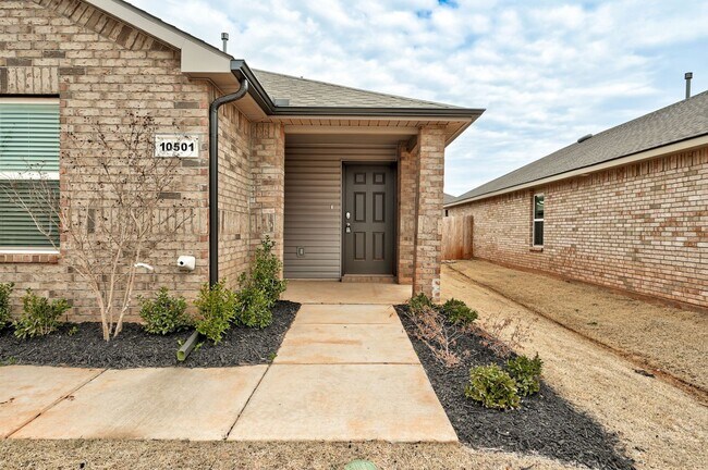 Building Photo - Immaculate Brand New 4BD/2BTH Home in Must...