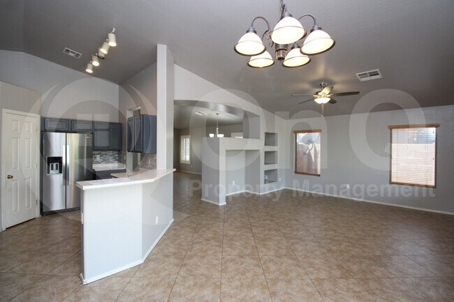 Building Photo - 5406 W Ian Dr