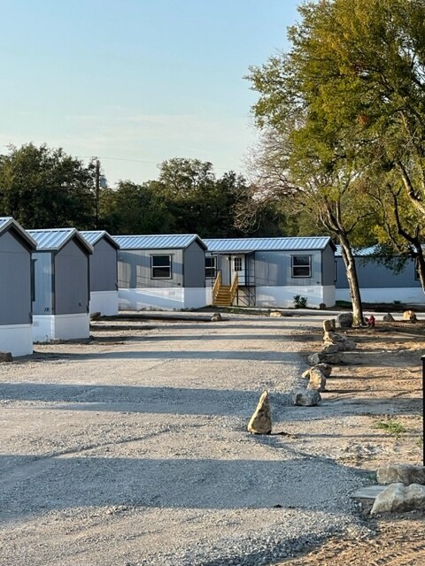 Building Photo - Early Bird Estates Unit #18