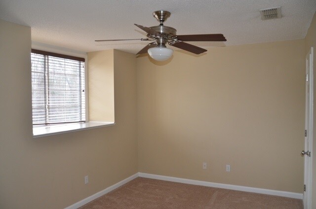 Foto del edificio - 3332 Argonaut Dr