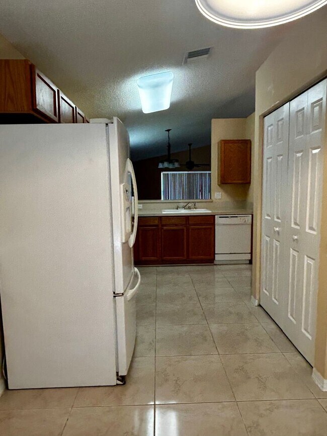 Foto del edificio - 3/2/2 home located in St. James Golf Club ...