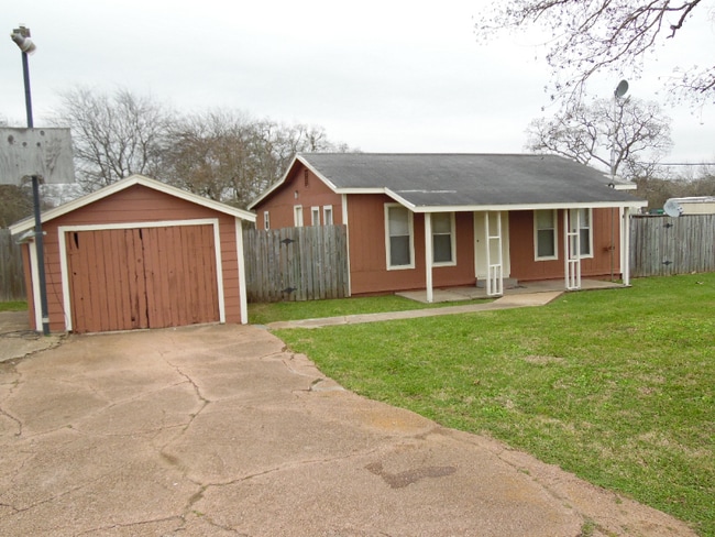 Building Photo - 118 Robinson Rd