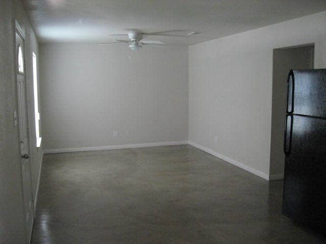 Building Photo - SMITHVILLE - COZY 2 BEDROOM 2 BATH - DUPLEX!!