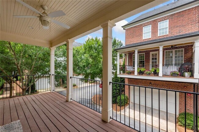 Foto del edificio - 1260 Lullwater Park Cir