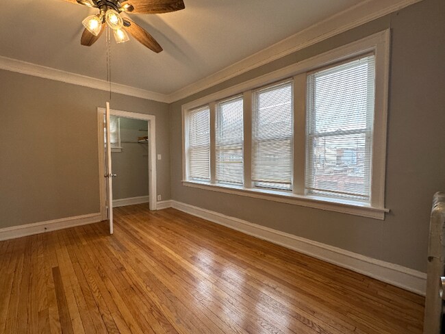 Foto del edificio - 8000 S Champlain Ave