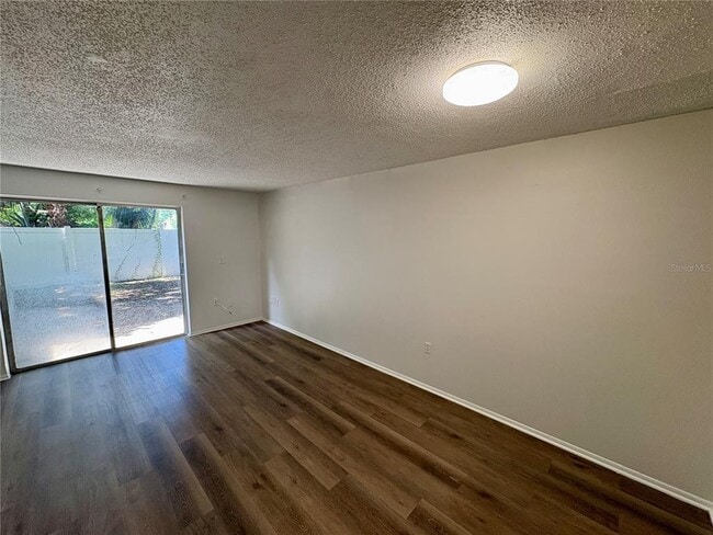 Foto del edificio - 409 57th Ave Dr E