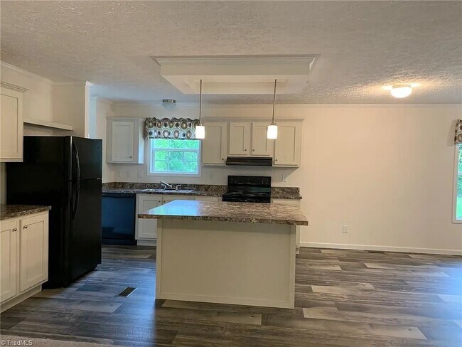 Foto del edificio - 3735 Oakwood Dr