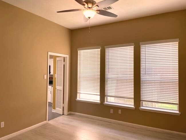 Building Photo - 7114 Glen Rosa Dr