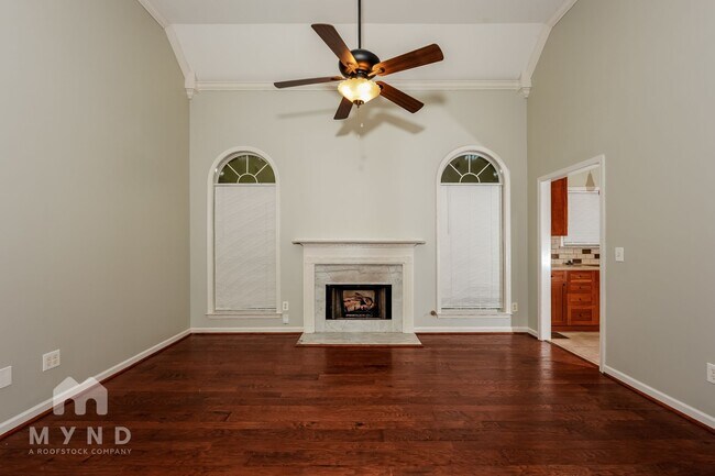 Foto del edificio - 325 Shelby Forest Dr