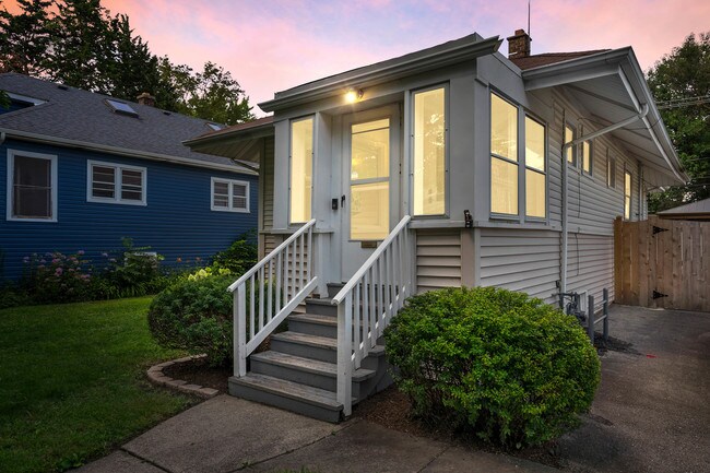 Foto del edificio - 3932 Forest Ave