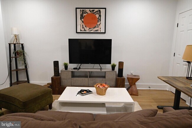 Foto del edificio - 1230 Penn St NE