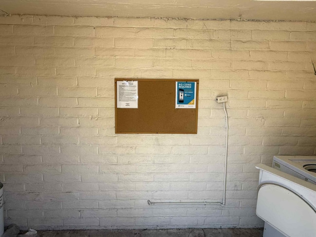 Foto del edificio - 2147 S Winstel Ave