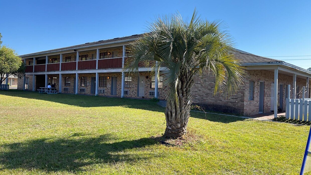 Playa Blanca Apartments 6436 Highway 90 Milton, FL