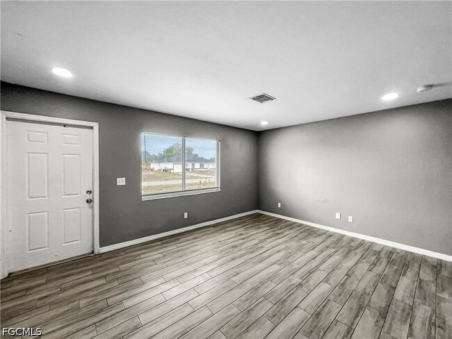 Foto del edificio - 121 Gordon Ave S