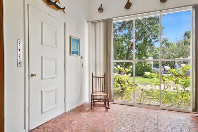 Foto del edificio - 33 Beach Rd