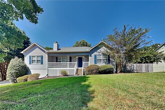 Building Photo - 112 Hickory View Ln